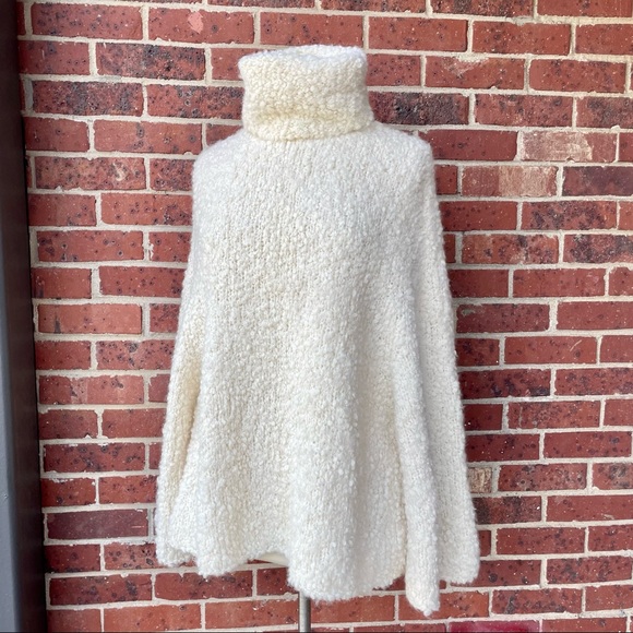 Theory Cream Alpaca Blend Oversized Turtleneck Sweater Top Size Small - Picture 3 of 12